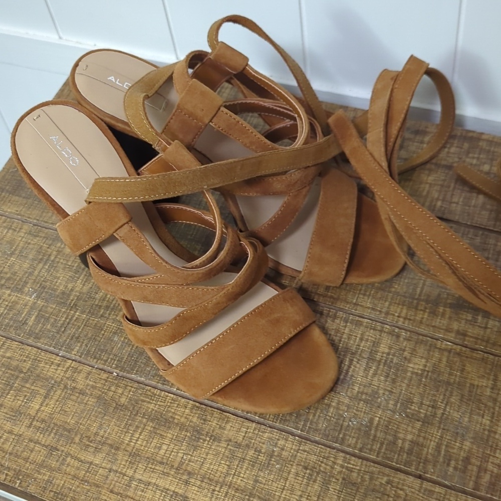 Aldo Leather Wrap Up Shoes - Picture 5 of 7